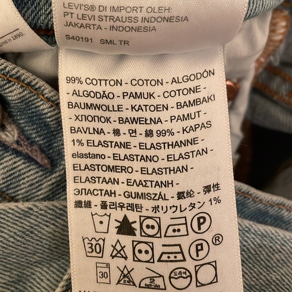 Levi's Rib Cage Jeans with Belt size 28 - Picture 10 of 10